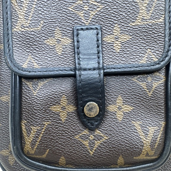 $930 ๐ Louis Vuitton Christopher Wearable Wallet Macassar Monogram Canvas - Picture 3 of 16